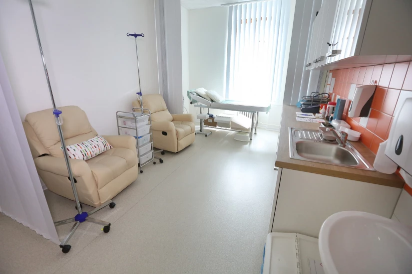 AGE Centrum infusion and blood draw room